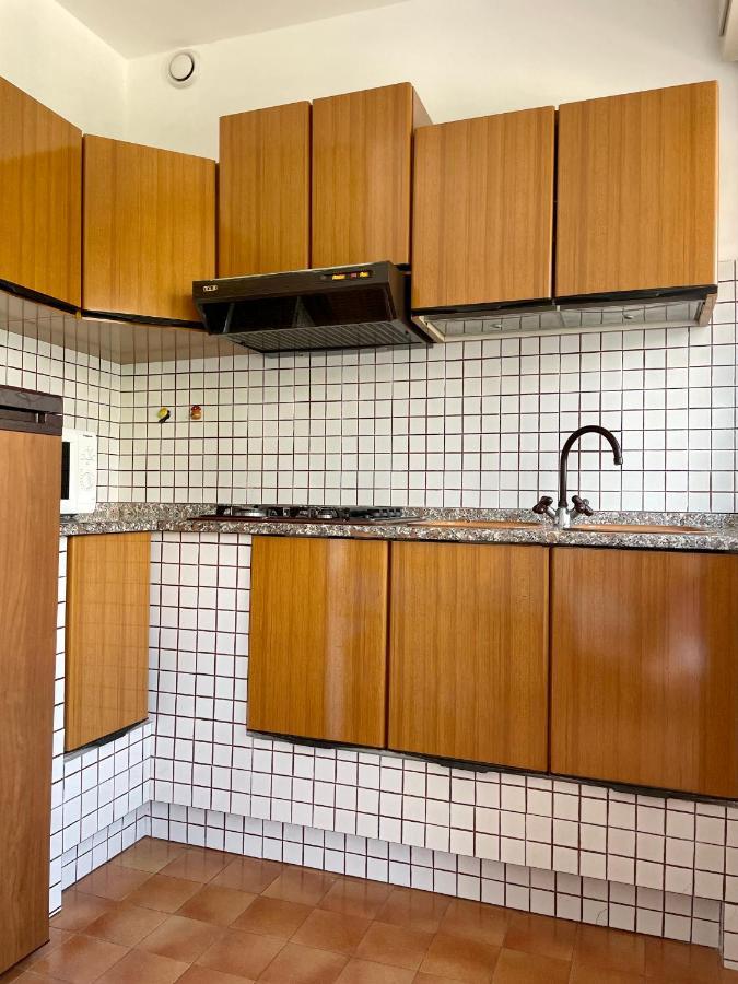 Condominio Centrale 104 Lignano Sabbiadoro Eksteriør bilde